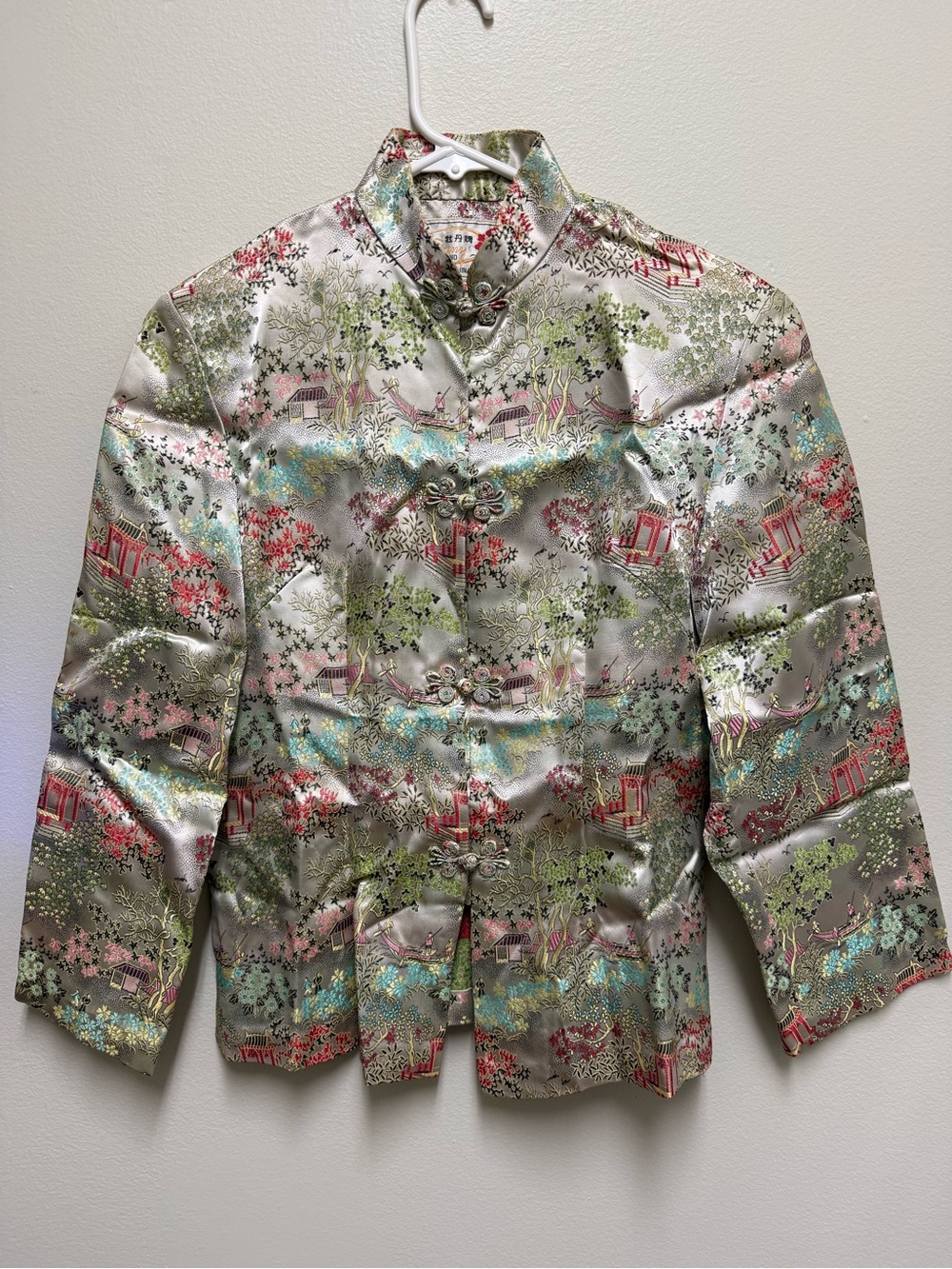 Peony Brand Shanghai, China Women’s Silk Jacket Buttons and Snaps Sz Sm